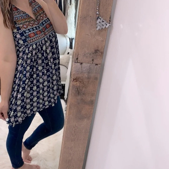 Umgee floral boho sleeveless tunic size large - Picture 3 of 7